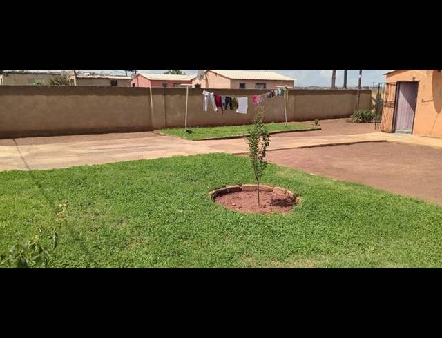 1 BEDROOM HOUSE FOR SALE IN BEVERLEY HILLS